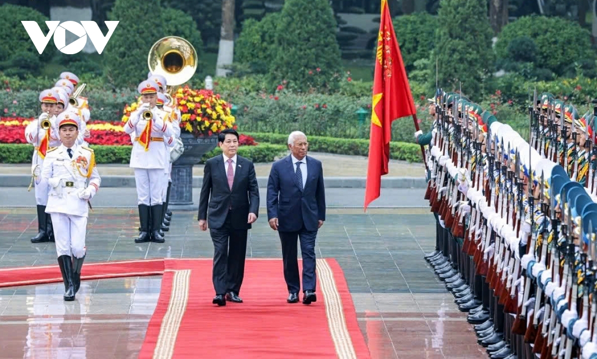 EC President Antonio Costa warmly welcomed in Hanoi on Vietnam visit